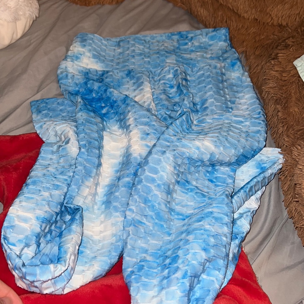Scrunched honey comb texture leggings from Rue 21